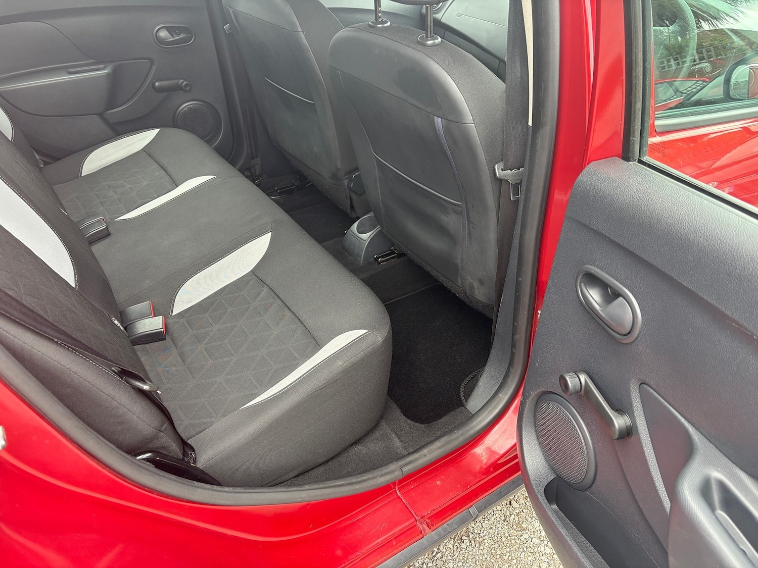 Used Dacia Sandero Stepway 2015 for sale - 76319263: Photo 24