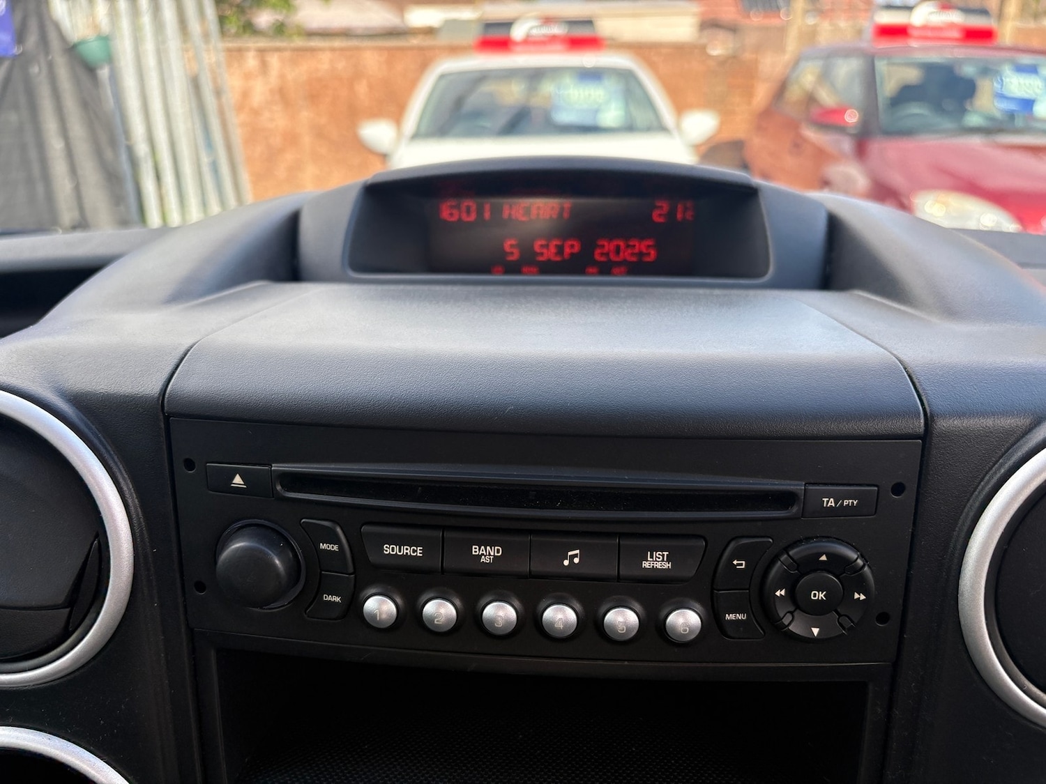 Used Citroen Berlingo Multispace 2016 for sale - 76319282: Photo 19