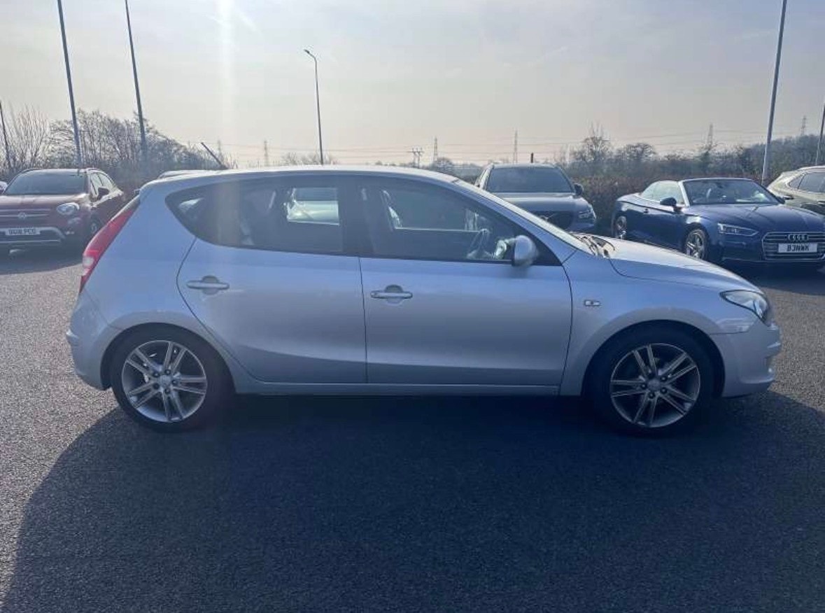 Used Hyundai i30 2010 for sale - 78054408: Photo 3