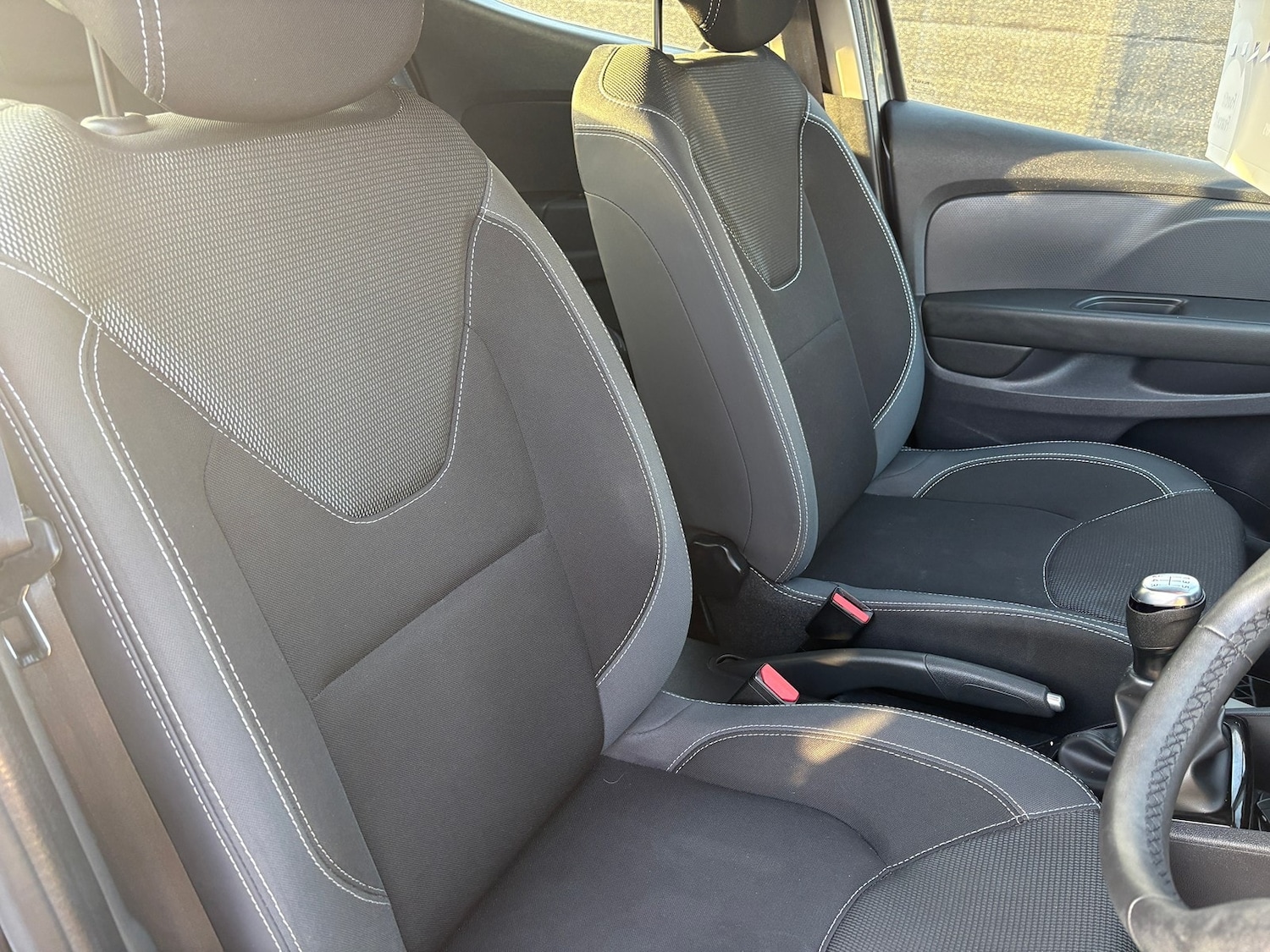 Used Renault Clio 2018 for sale - 77610634: Photo 17