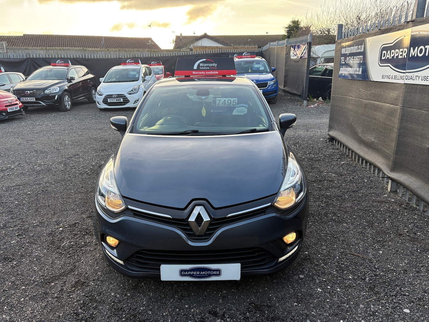 Used Renault Clio 2018 for sale - 77610634: Photo 2