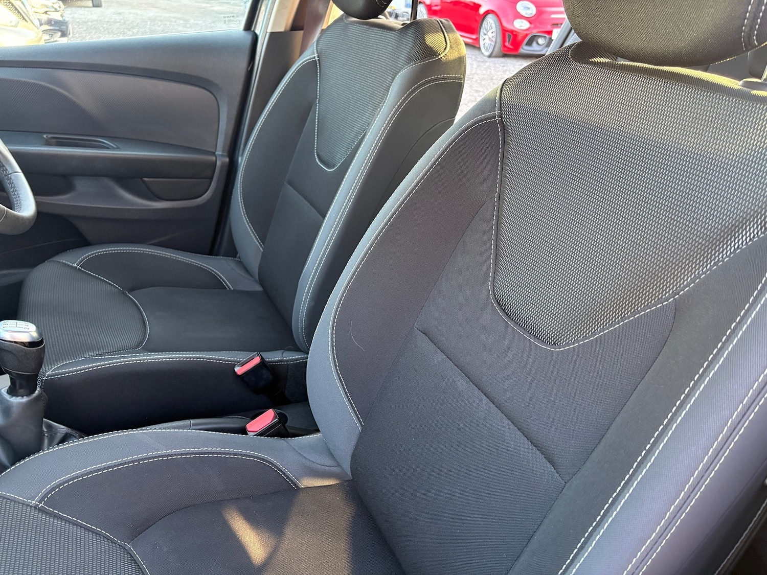 Used Renault Clio 2018 for sale - 77610634: Photo 25