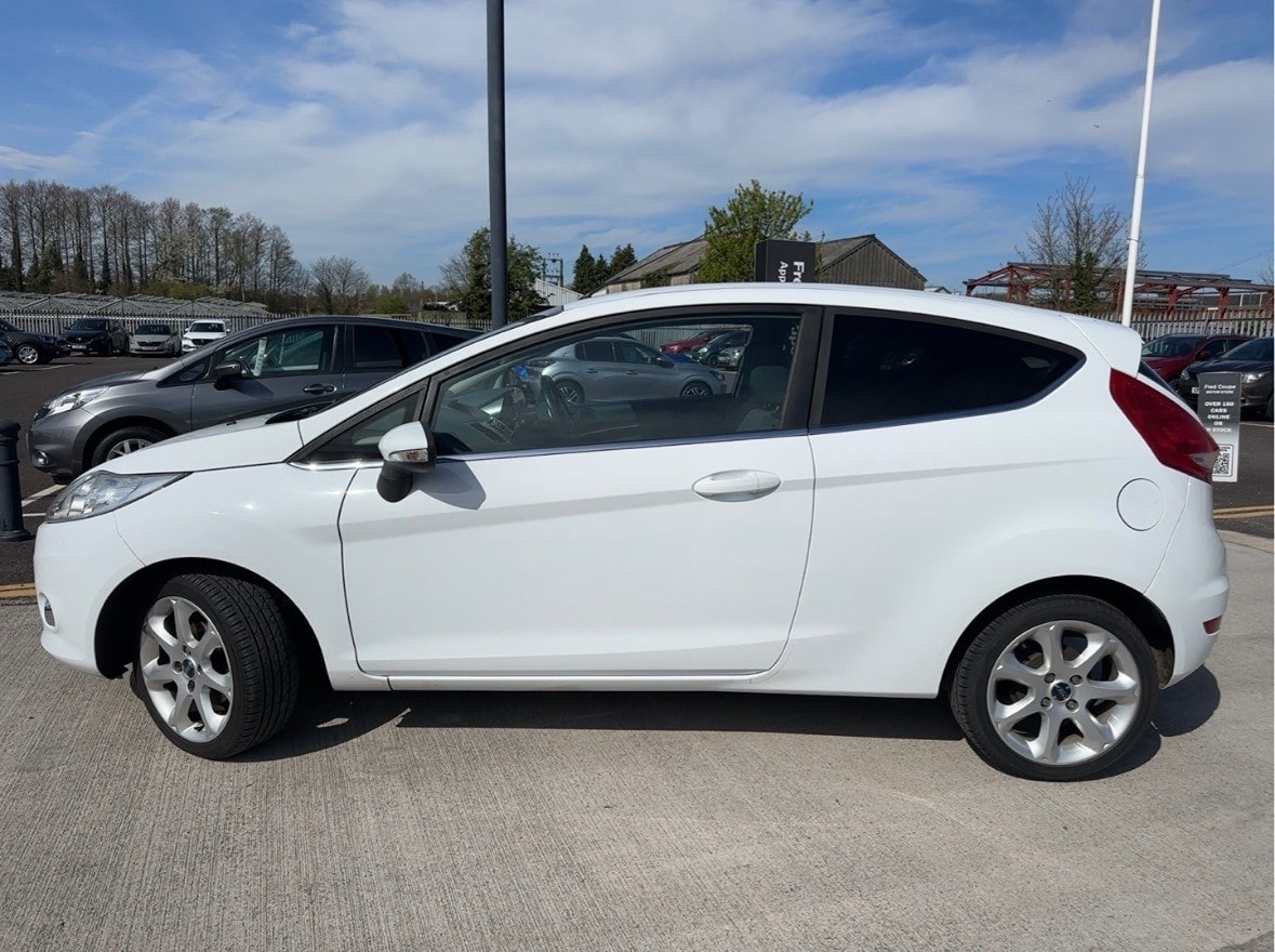 Used Ford Fiesta 2010 for sale - 78202507: Photo 3