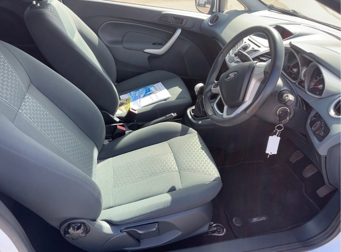 Used Ford Fiesta 2010 for sale - 78202507: Photo 9