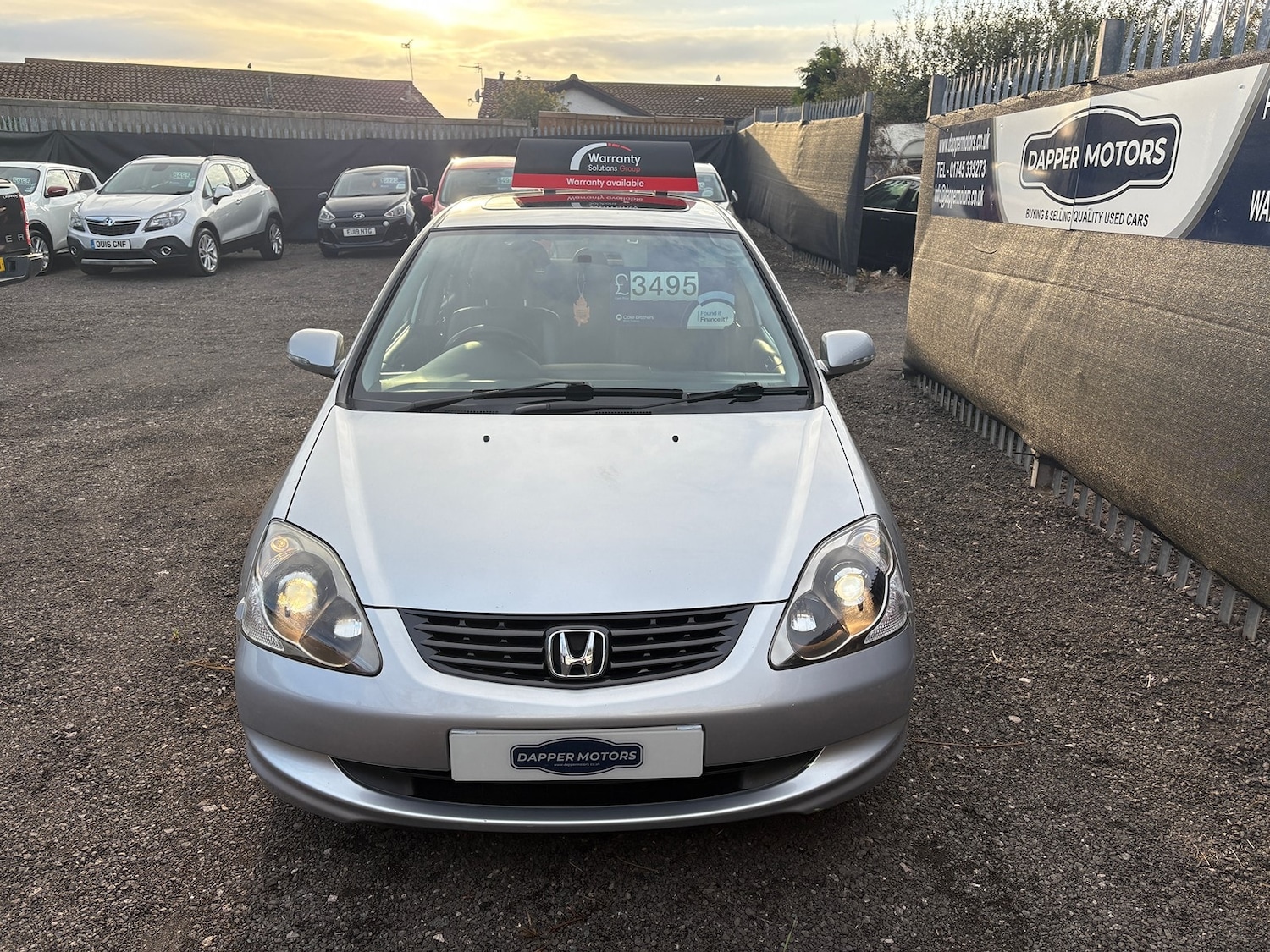 Used Honda Civic 2005 for sale - 76319271: Photo 2