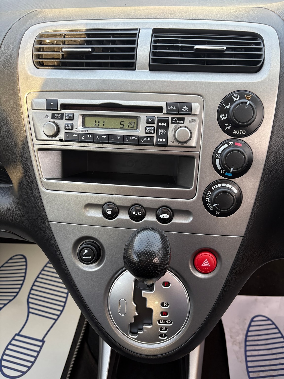 Used Honda Civic 2005 for sale - 76319271: Photo 22