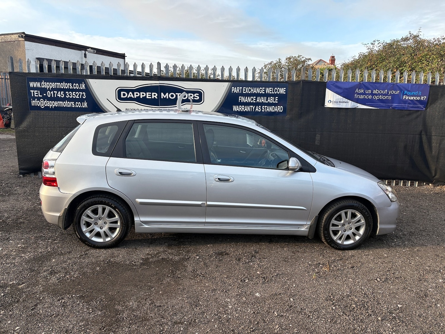 Used Honda Civic 2005 for sale - 76319271: Photo 4