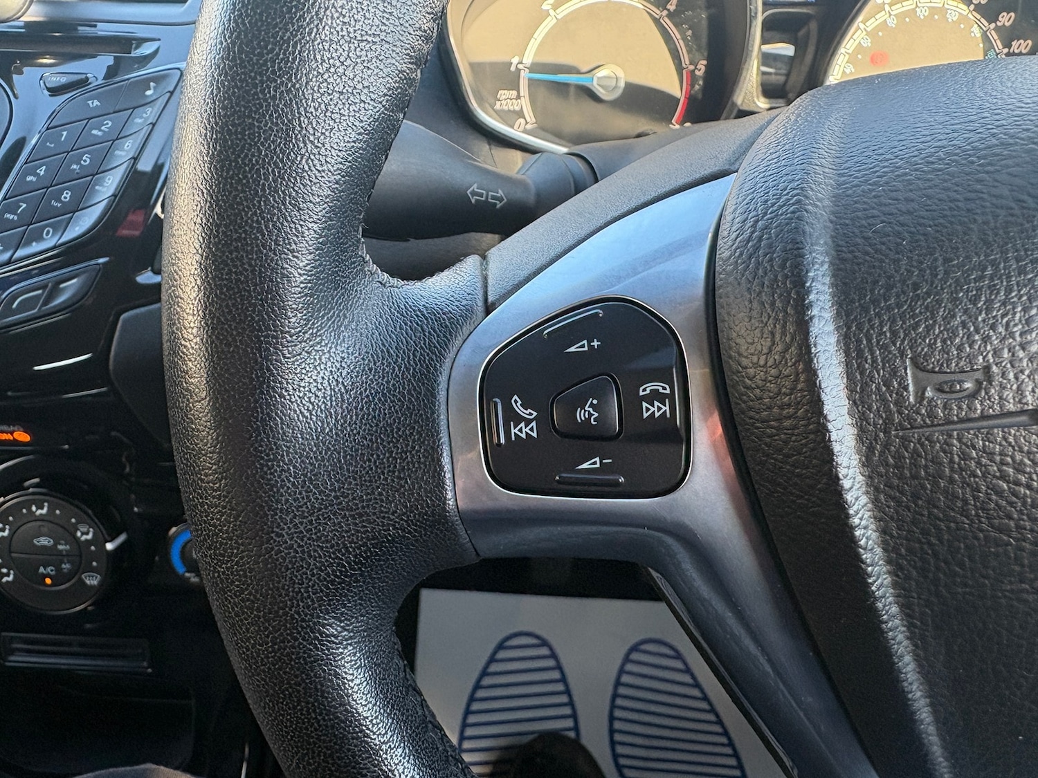 Used Ford Fiesta 2014 for sale - 77392730: Photo 23