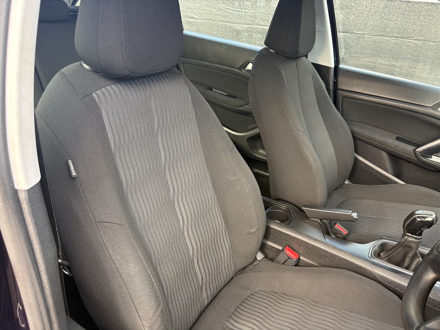 Used Peugeot 308 2015 for sale - 76897289: Photo 19