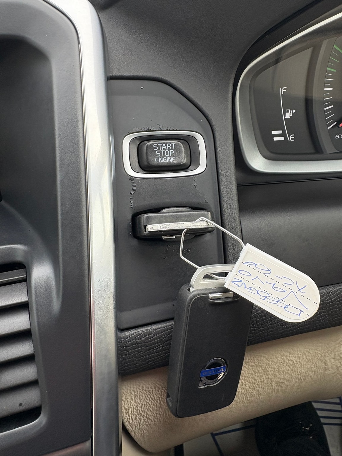 Used Volvo XC60 2015 for sale - 76770264: Photo 23