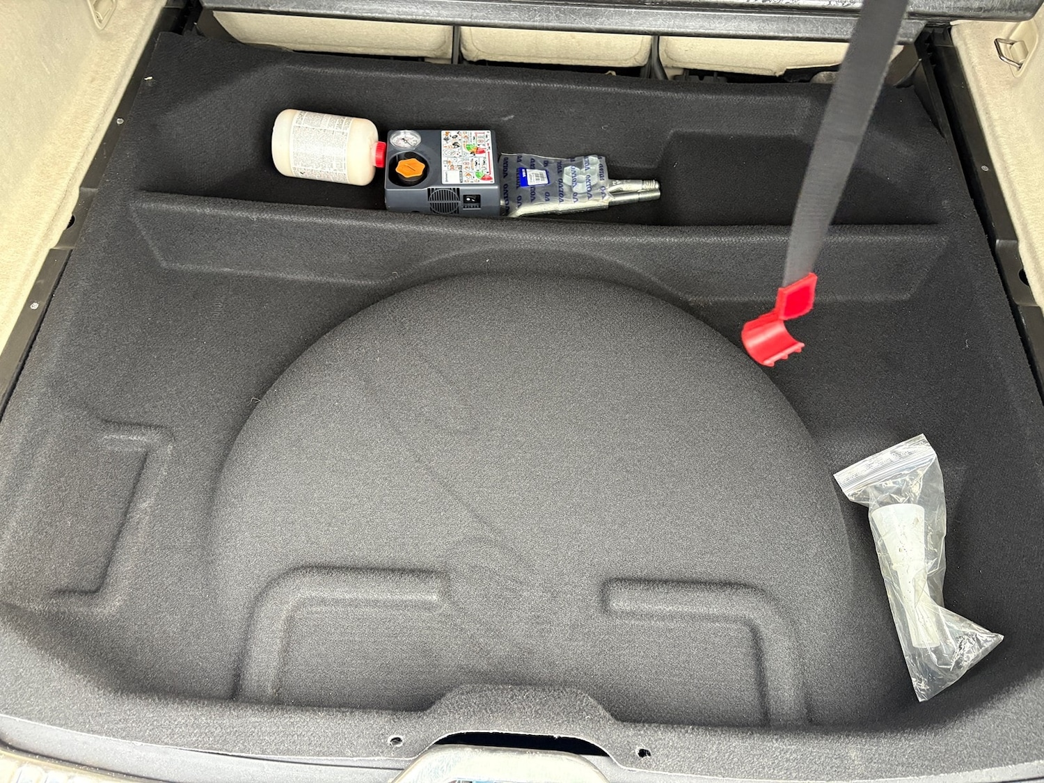 Used Volvo XC60 2015 for sale - 76770264: Photo 8