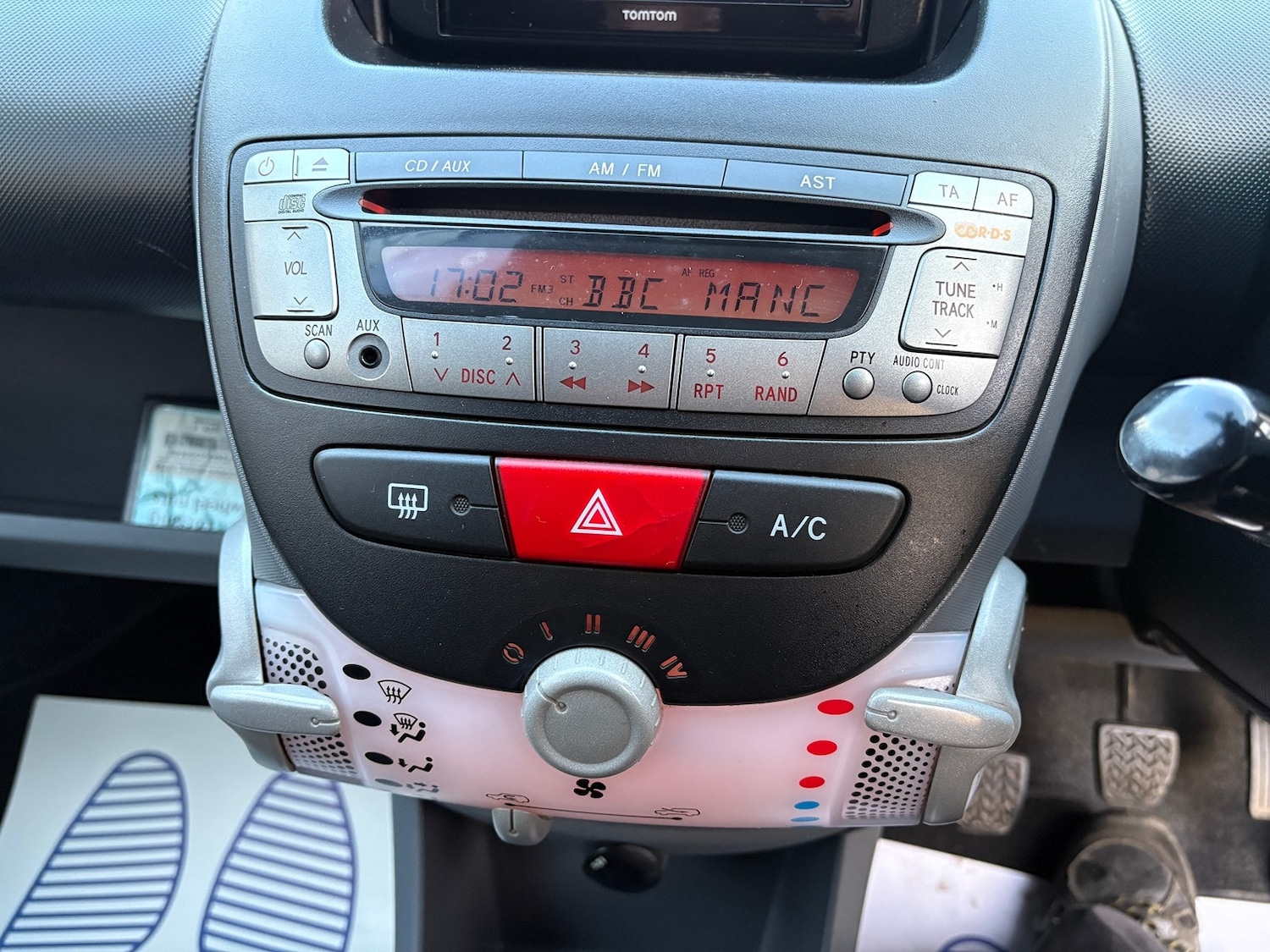 Used Toyota AYGO 2011 for sale - 76347389: Photo 23