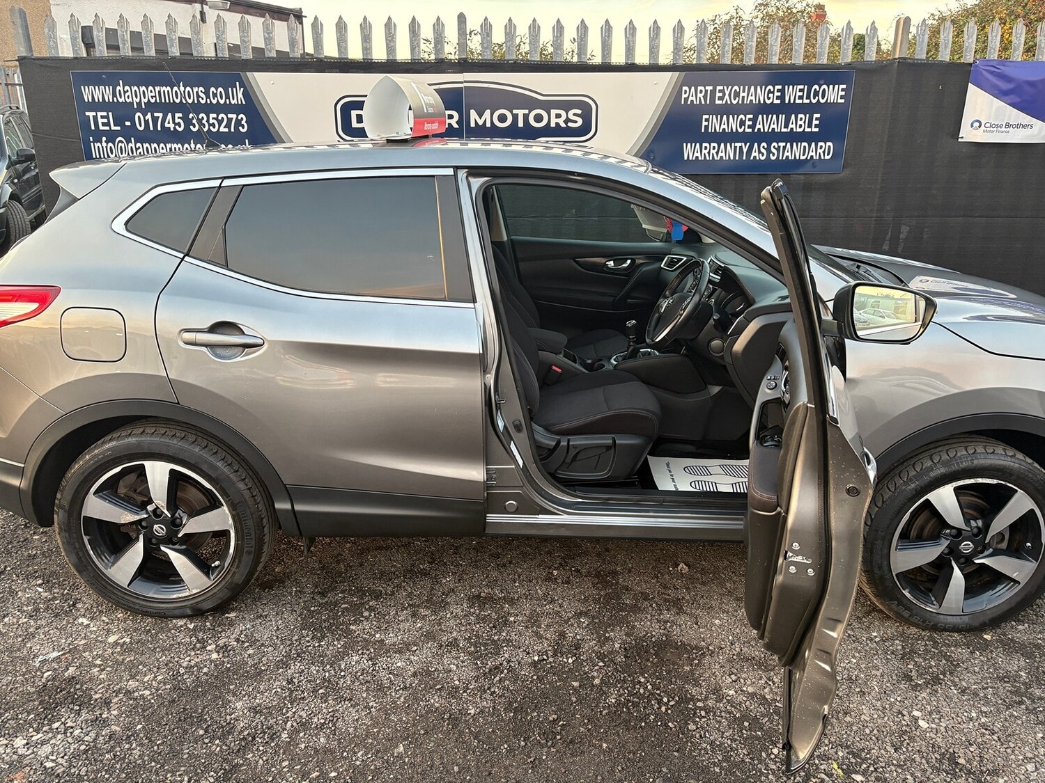 Used Nissan Qashqai 2016 for sale - 76347385: Photo 19