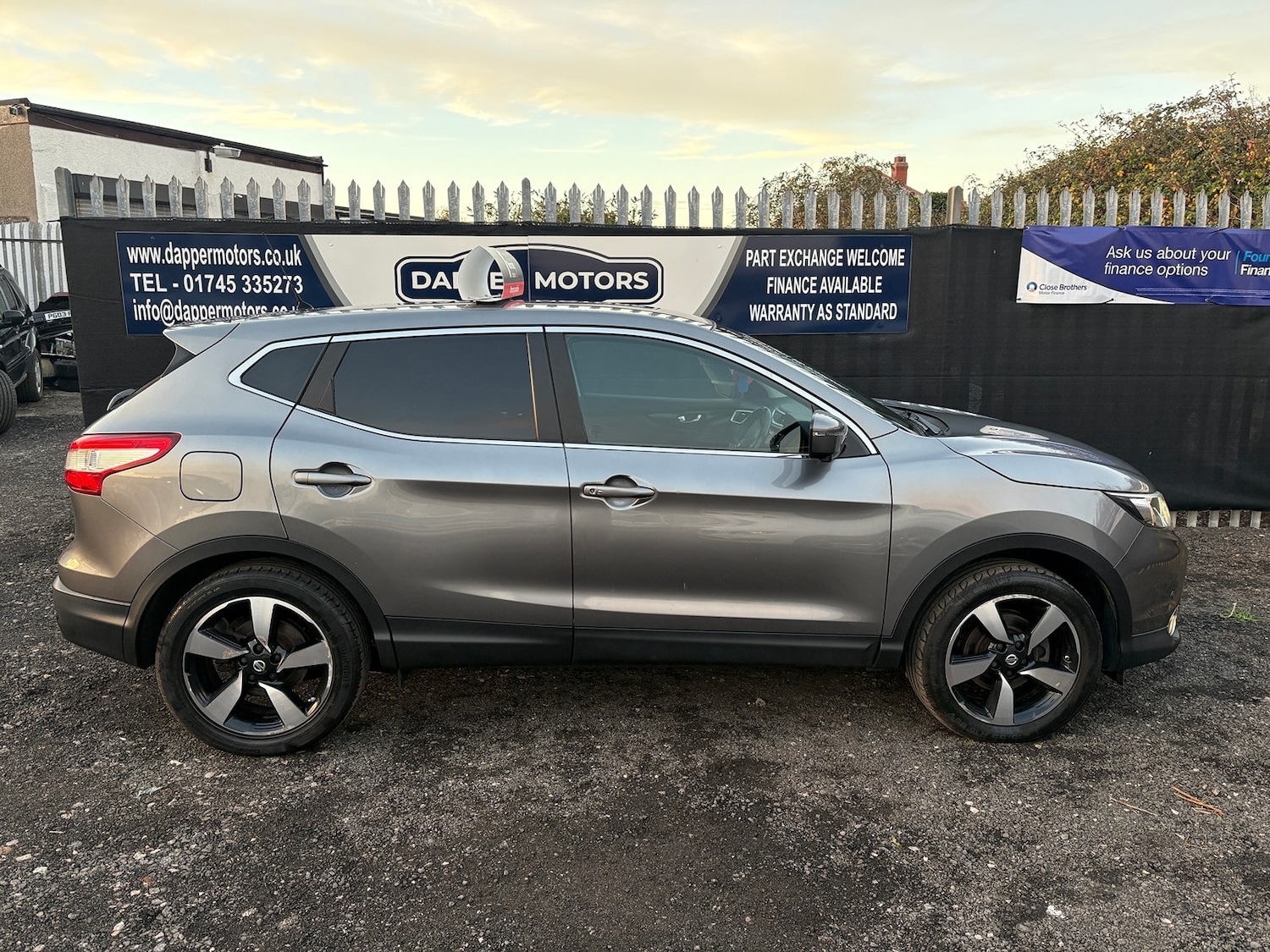 Used Nissan Qashqai 2016 for sale - 76347385: Photo 4