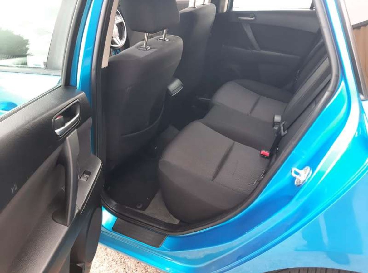 Used Mazda Mazda3 2010 for sale - 76319281: Photo 17