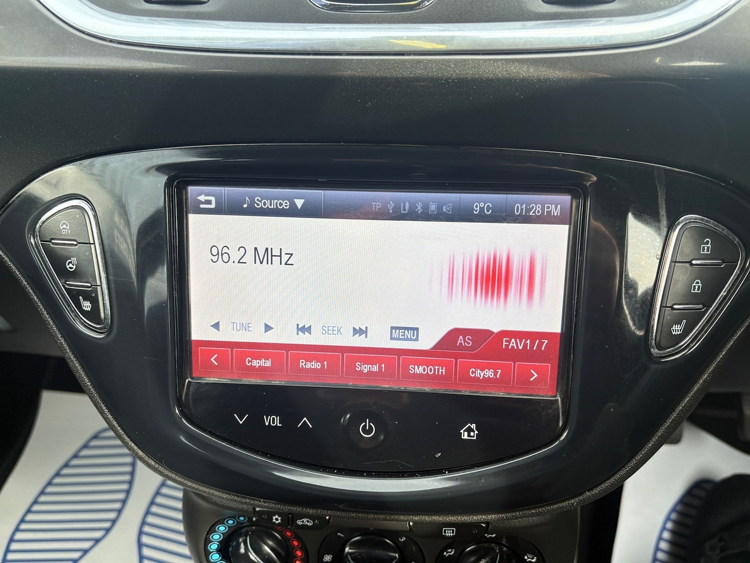 Used Vauxhall Corsa 2015 for sale - 77228464: Photo 23