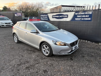 Used Volvo V40 2015 for sale - 76511135: Photo