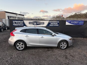 Used Volvo V40 2015 for sale - 76511135: Photo