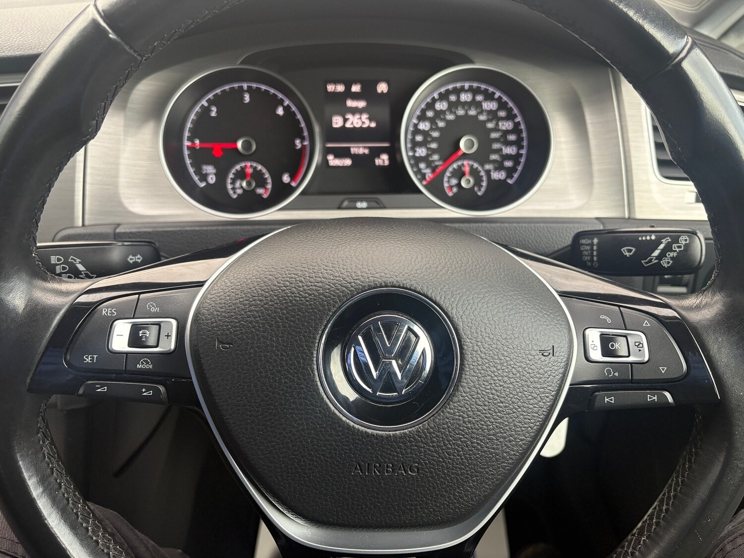 Used Volkswagen Golf 2017 for sale - 77954418: Photo 23