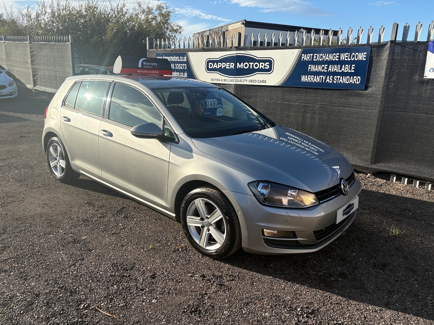 Used Volkswagen Golf 2017 for sale - 76319275: Photo 1