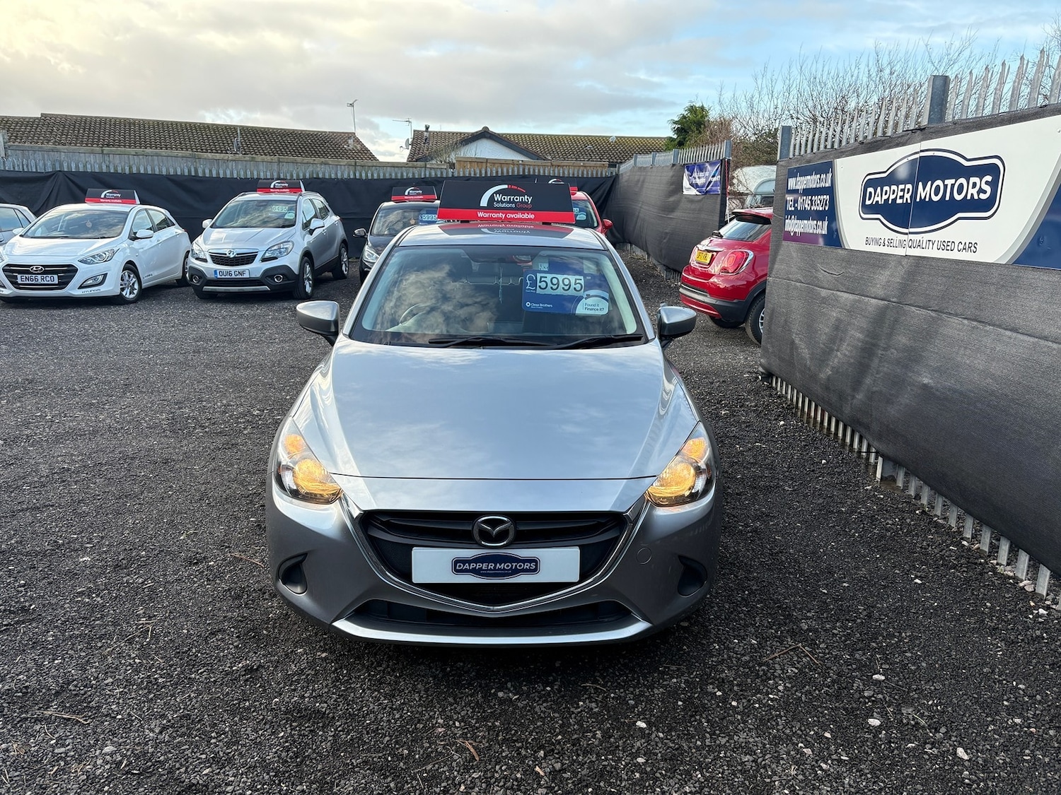 Used Mazda Mazda2 2016 for sale - 76785432: Photo 2