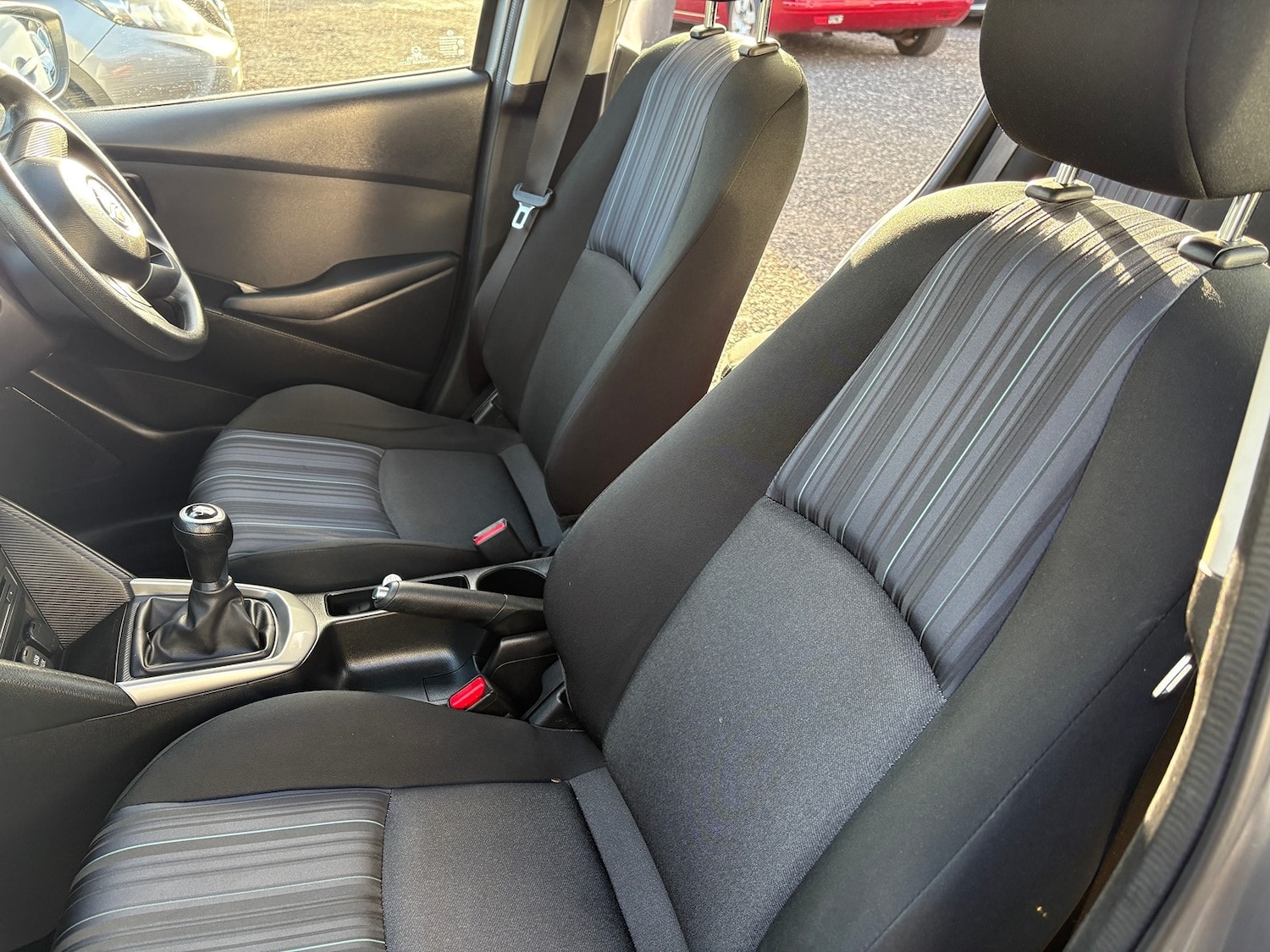 Used Mazda Mazda2 2016 for sale - 76785432: Photo 24