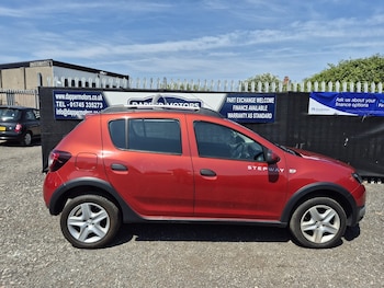 Used Dacia Sandero Stepway 2015 for sale - 78746532: Photo