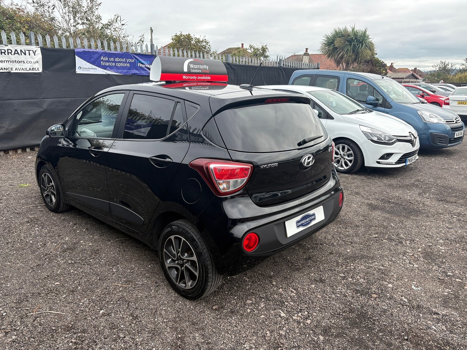 Used Hyundai i10 2019 for sale - 76319268: Photo 11