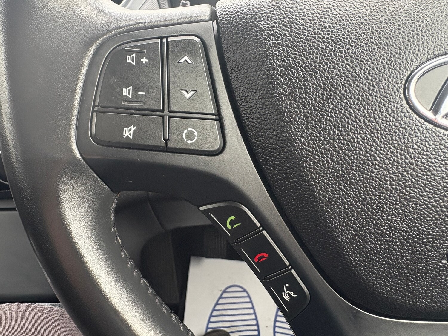 Used Hyundai i10 2019 for sale - 76319268: Photo 21