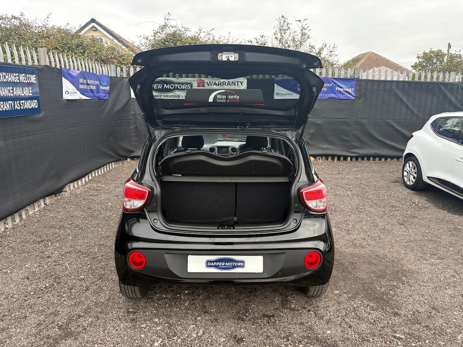 Used Hyundai i10 2019 for sale - 76319268: Photo 7