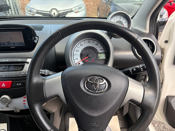 Used Toyota AYGO 2013 for sale - 75494304: Photo 13