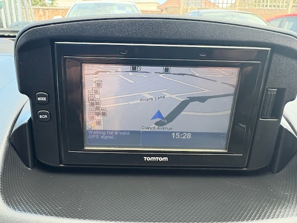 Used Toyota AYGO 2013 for sale - 75494304: Photo 15