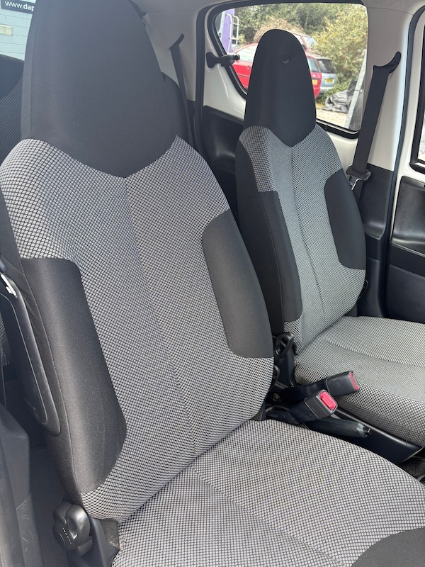 Used Toyota AYGO 2013 for sale - 75494304: Photo 18
