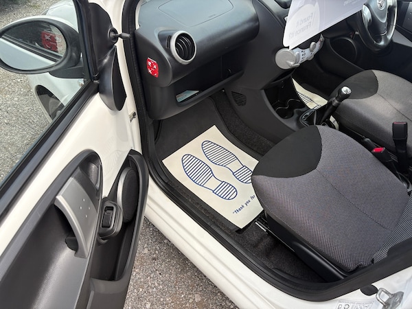 Used Toyota AYGO 2013 for sale - 75494304: Photo 23