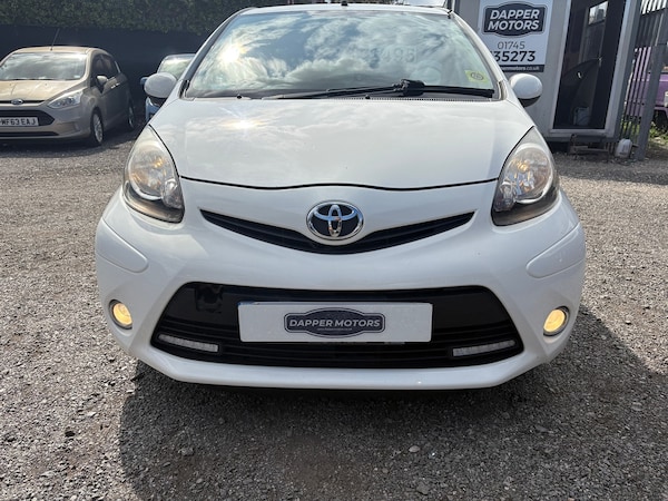 Used Toyota AYGO 2013 for sale - 75494304: Photo 2