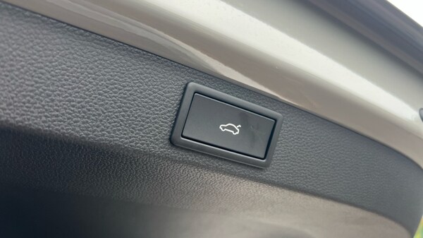 Used Skoda Karoq 2025 for sale - 76229182: Photo 32