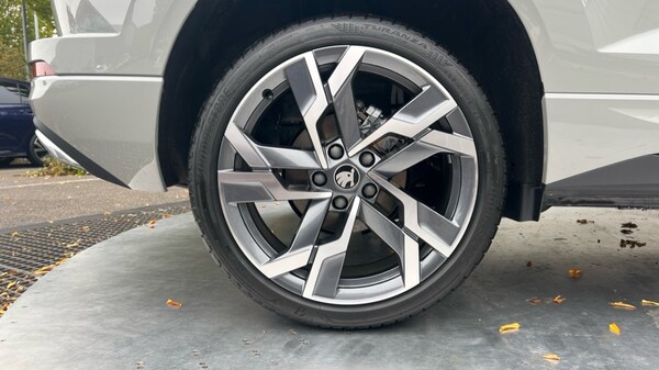 Used Skoda Karoq 2025 for sale - 76229182: Photo 5