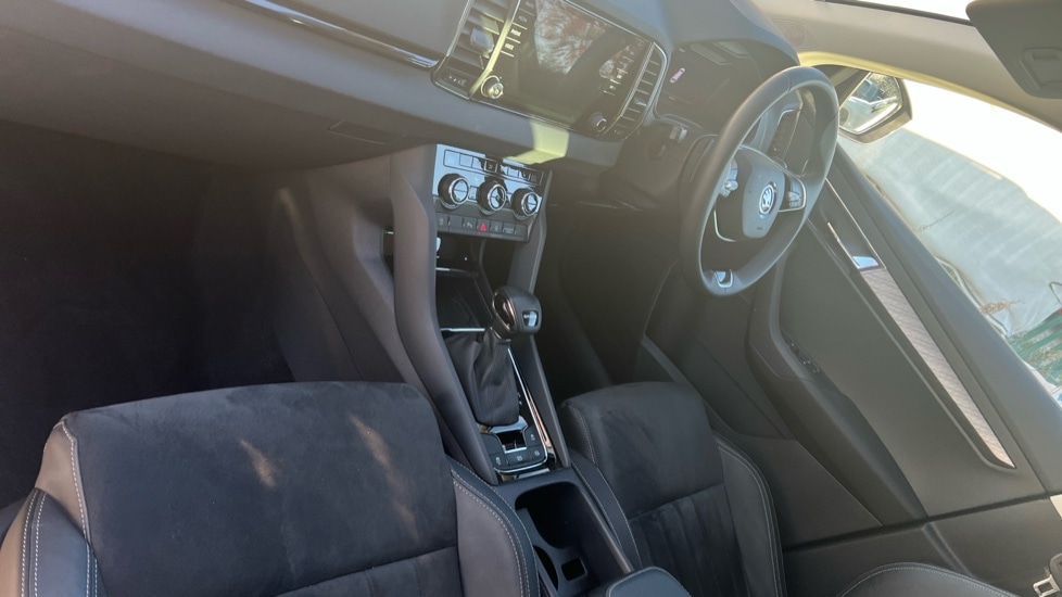 Used Skoda Karoq 2024 for sale - 76873713: Photo 2
