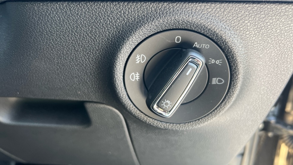 Used Skoda Karoq 2024 for sale - 76873713: Photo 42