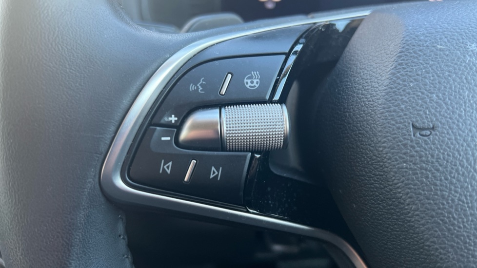 Used Skoda Karoq 2024 for sale - 76873713: Photo 61