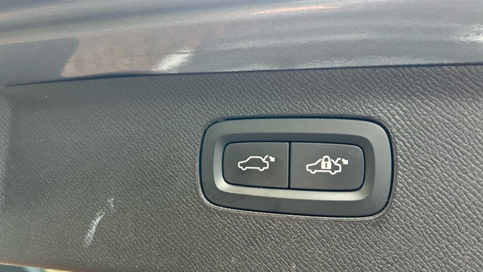 Used Volvo XC90 2019 for sale - 77067848: Photo 40