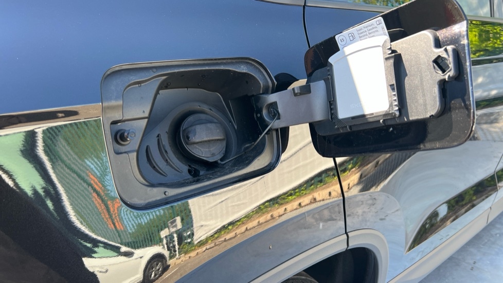 Used Skoda Karoq 2025 for sale - 76868234: Photo 29