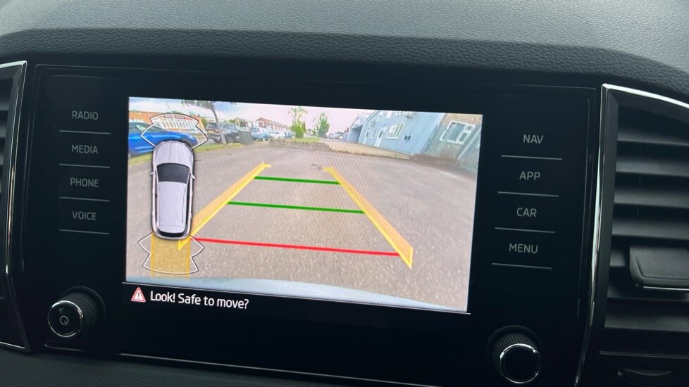 Used Skoda Karoq 2024 for sale - 76869329: Photo 47