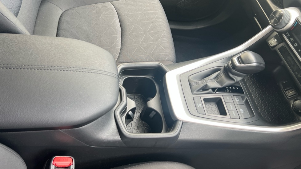 Used Toyota RAV4 2020 for sale - 76350889: Photo 28