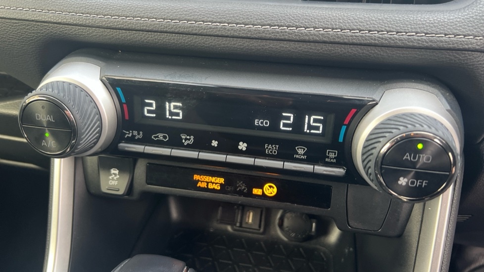 Used Toyota RAV4 2020 for sale - 76350889: Photo 31