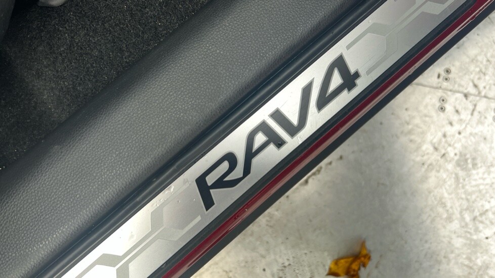 Used Toyota RAV4 2020 for sale - 76350889: Photo 34