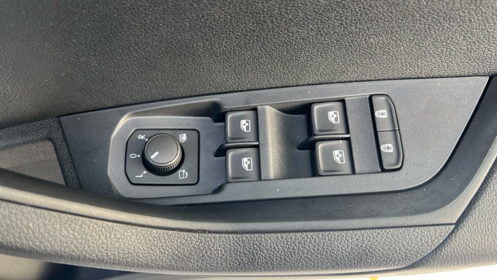 Used Skoda Karoq 2025 for sale - 76155020: Photo 40