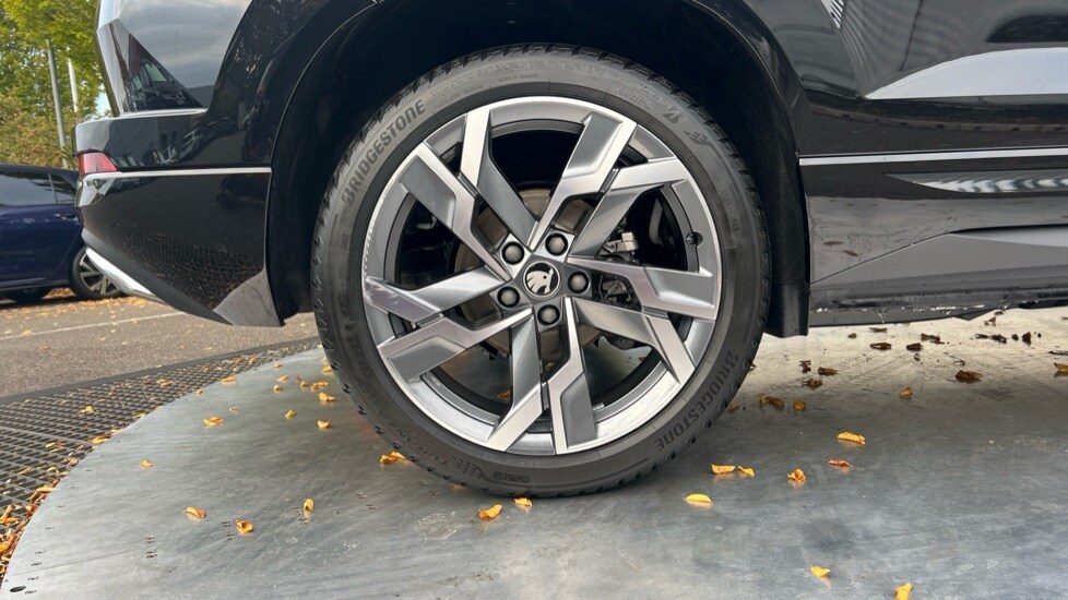 Used Skoda Karoq 2025 for sale - 76155020: Photo 5