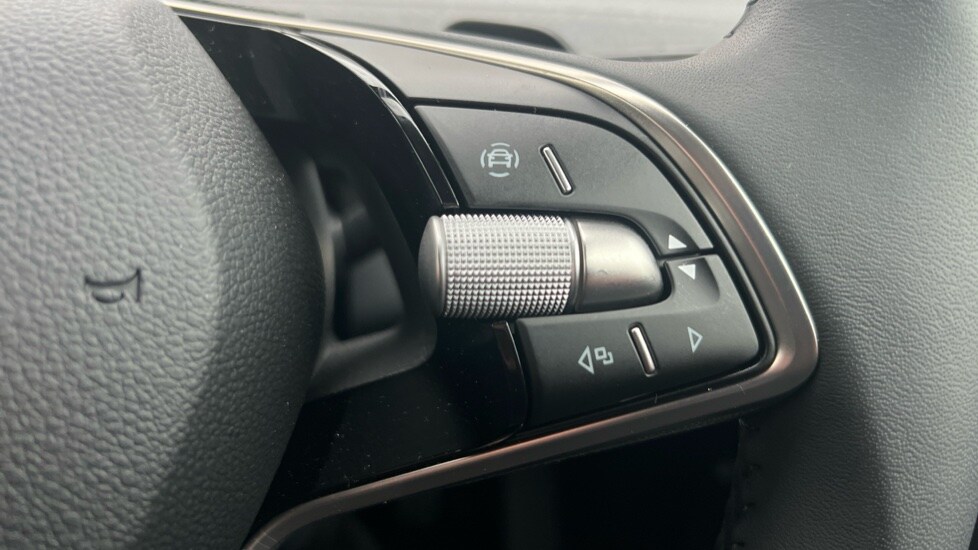 Used Skoda Enyaq 2025 for sale - 76928024: Photo 61