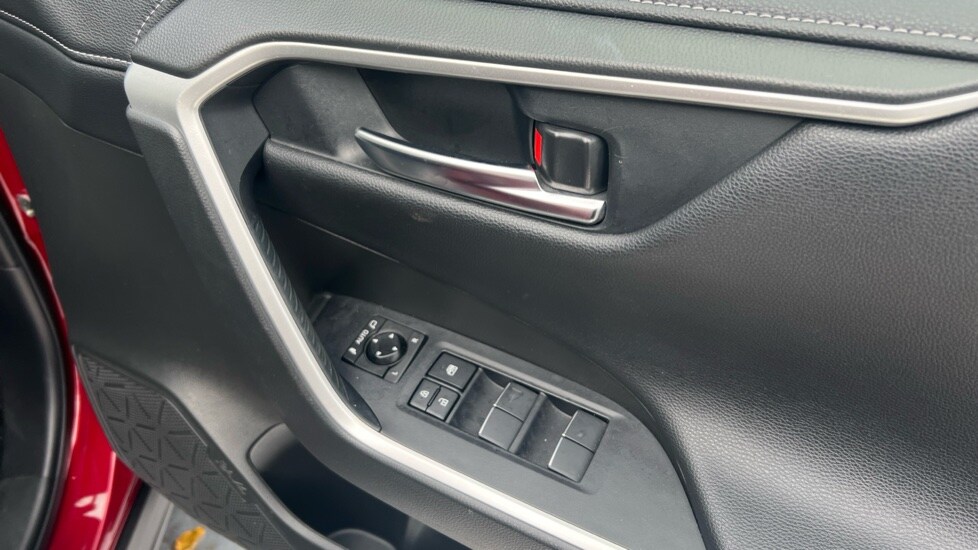 Used Toyota RAV4 2020 for sale - 77050951: Photo 30